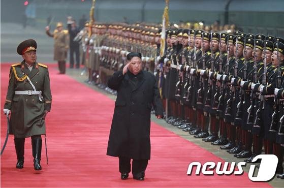 中매체 "김정은, 북러정상회담 통해 대미 카드 확대"