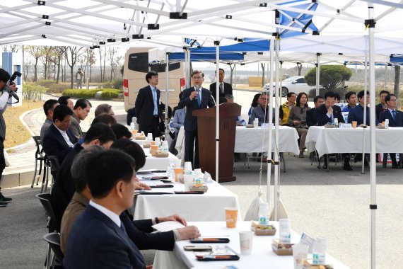 정하영 김포시장 축구종합센터 PT. 사진제공=김포시