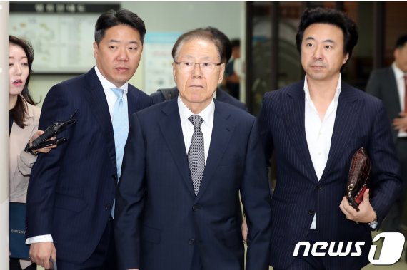 '집사' 김백준, MB재판 또 불출석…법원 '구인영장' 발부
