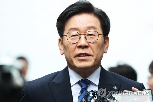 이재명 '직권남용' 징역1년6월·선거법위반 벌금 600만원 구형(종합)