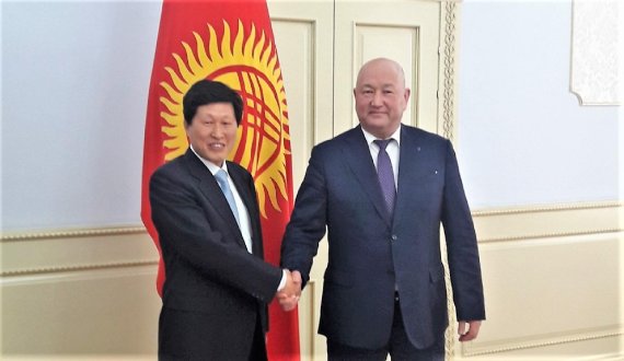 해건협, 키르기즈공화국 부총리와 협력확대 방안 논의
