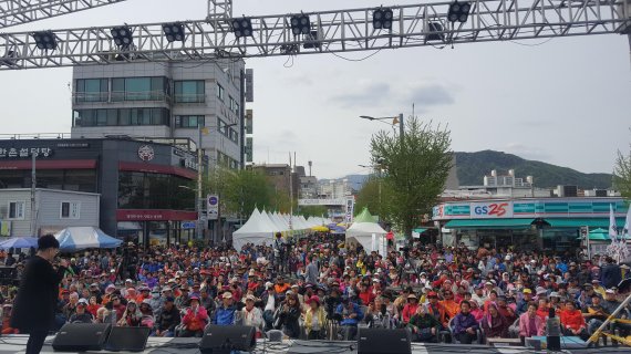 양평용문산산나물축제 1부 '대박'…2부는?