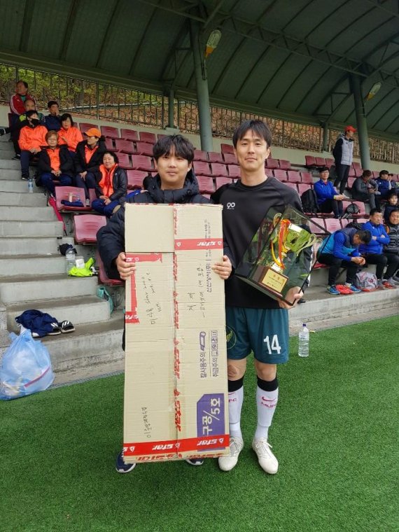 남부축구회 안양대학교총장기 축구대회 우승. 사진제공=안양대