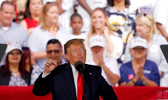 President Trump speaks at a rally in Panama City Beach, Fla., Wednesday, May 8, 2019. (AP Photo/Gerald Herbert)<All rights reserved by Yonhap News Agency>