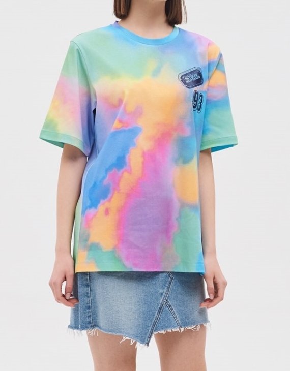 타임(TIME)의 '타이다이' 티셔츠 (사진제공 한섬) © 뉴스1