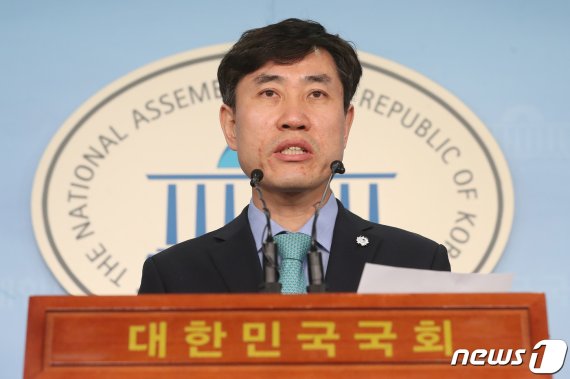 하태경, 손학규 대표 사퇴 촉구 "후배 정치인들 위해.."