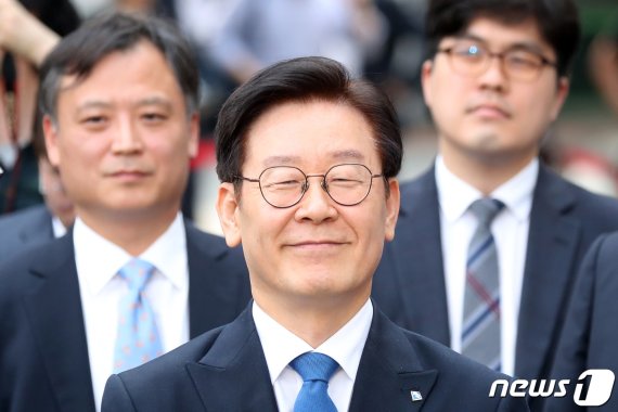 이재명 무죄 판결에 한국당 반응 '친문무죄', '반문유죄'