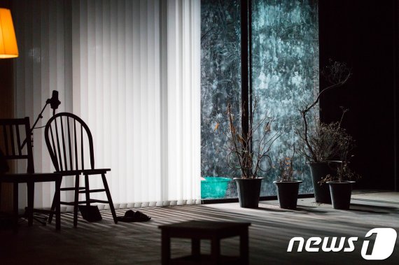 연극 '녹천에는 똥이 많다'© 뉴스1