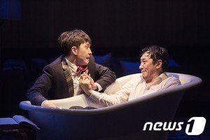 연극 '킬 미 나우' 공연장면 (사진=연극열전) /사진=뉴스1