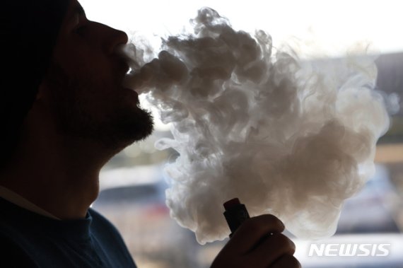 美 전자담배 '의문 폐질환' 증상은.. 사망자 12명