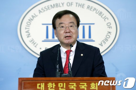 강효상 자유한국당 의원/뉴스1 © News1 안은나 기자
