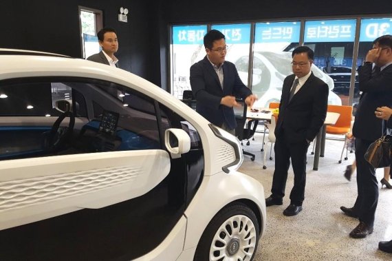 [fn포토] 태국 투자청도 3D 프린터로 만든 전기차 주목