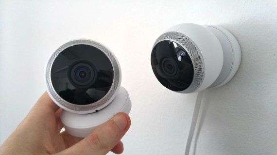 [헉스] "현관 CCTV 설치 문제, 제가 이기적인가요?"