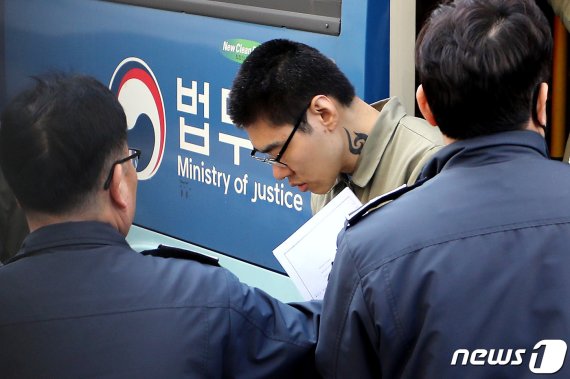 PC방 아르바이트생을 살해한 혐의로 구속기소된 김성수씨(30). © News1 박정호 기자