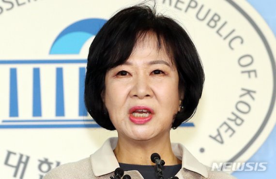 '손혜원 특혜 의혹' 피우진 국가보훈처장 '무혐의'