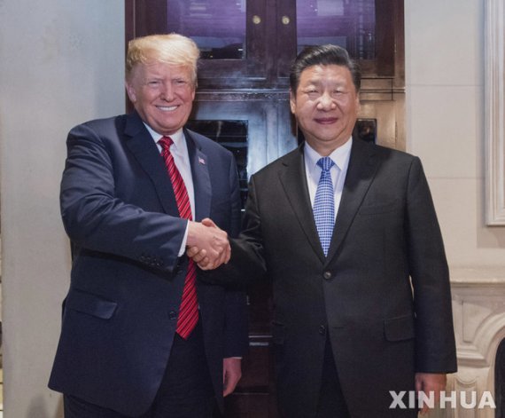 도널드 트럼프 미국 대통령(왼쪽)과 시진핑 중국 국가석/사진=뉴시스