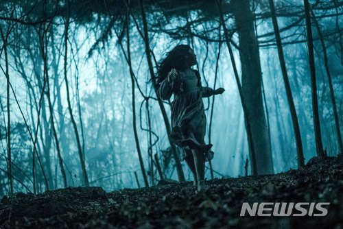 【서울=뉴시스】 영화 '7년의 밤'의 한 장면.