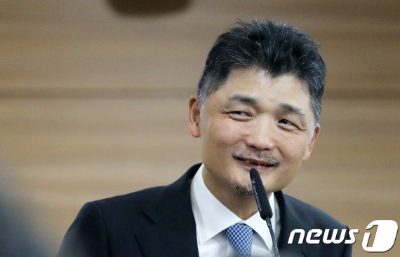 "김범수 의장 대주주 심사 대상 아냐"...카뱅 대주주 전환 이르면 내달 결론