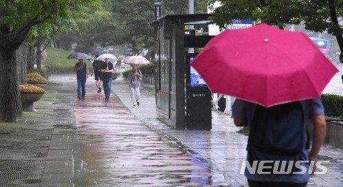 제주도 전역에 호우경보…재난안전본부, 비상2단계 발령