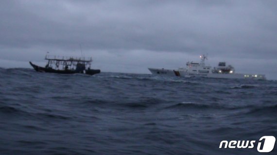 "北어선 문책으로 끝나면 안돼"…'軍 경계작전'에 전문가들 조언