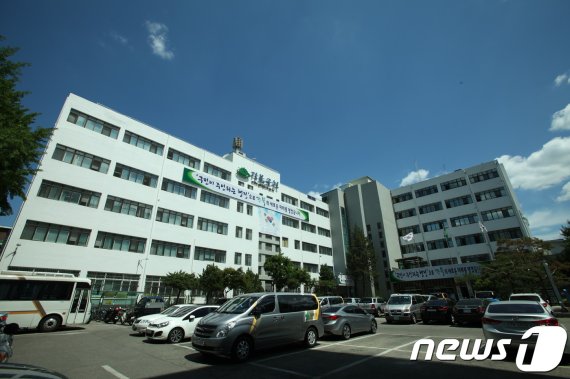 '공무원 동원 선거' 박겸수 강북구청장 1심 벌금 300만원…당선무효 위기