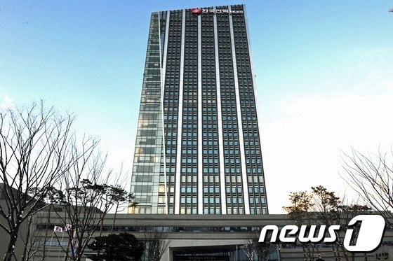 '누진제 완화' 수용한 한전 "전기보장공제 폐지·축소"