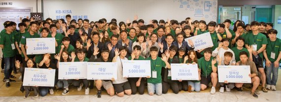 한국인터넷진흥원(KISA)은 신규 핀테크 서비스 발굴을 위한 핀테크 해커톤 대회를 지난 6월 28일부터 30일까지 3일간 KISA 핀테크 기술지원센터에서 개최했다고 1일 밝혔다. 한국인터넷진흥원 제공