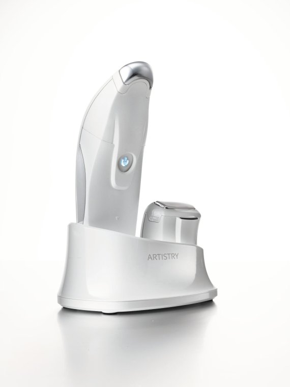 암웨이 아티스트리 더마소닉 얼티밋 아이 270