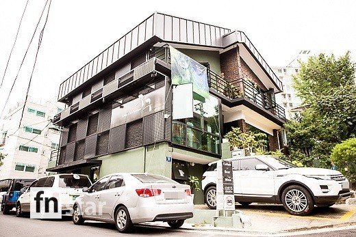 구구갤러리 구자민 대표, 문화 불모지 주택가에 피운 ‘미술의 꽃’
