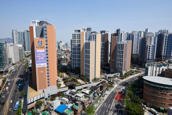 서울 중구 신당동 파인힐 하나·유보라는 서울 도심에 300가구 이상 공급하는 첫 공공지원 민간임대 아파트다.