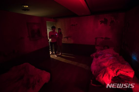 【서울=뉴시스】롯데월드 어드벤처 '미궁X저택'