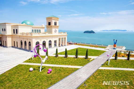 【진도=뉴시스】박상수 기자 = 오는 19일 오픈하는 전남 진도의 '쏠비치 호텔&리조트 진도' 프로방스 광장. 2019.07.17. (사진=진도군 제공) photo@newsis.com