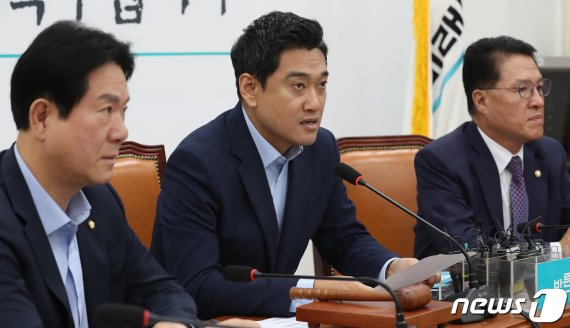 한국·바른미래, 靑회동 앞두고 정경두 해임 촉구 이제라도