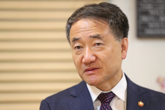 박능후 장관 ″건보 국고지원비율 14%로 높여야…1조 증액 목표″