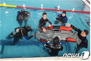 경찰 수중과학수사 활동 및 훈련 모습. (경찰청 제공) © 뉴스1