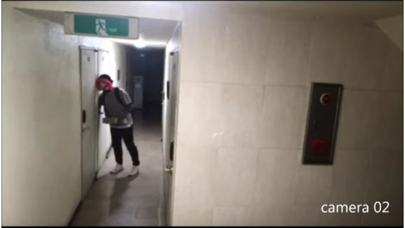 지난 23일 유튜브에 올라온 '신림동, 소름돋는 사이코패스 도둑 cctv 실제상황'이라는 제목의 영상(유튜브 갈무리)© 뉴스1 /사진=뉴스1