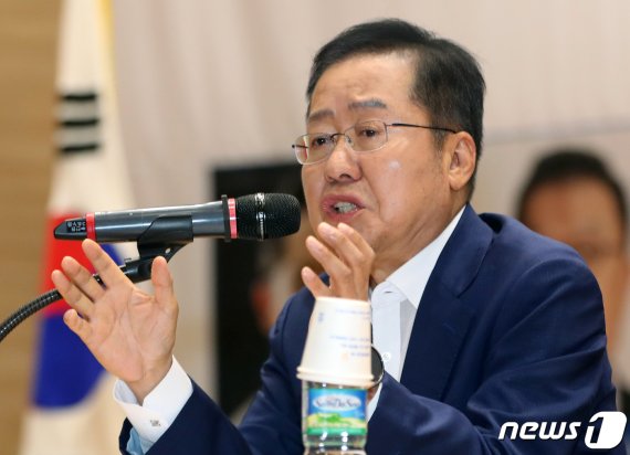 홍준표 자유한국당 전 대표가. 2019.7.10/뉴스1 © News1 이종덕 기자