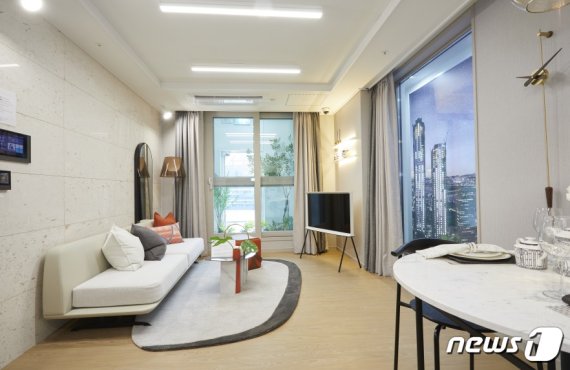 브라이튼 여의도 전용 44㎡ 유니트 모습.(제공=신영)© 뉴스1