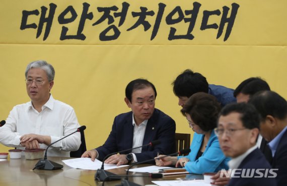 쪼개지는 평화당…총선 앞 '제3지대'발 정계개편 신호탄 되나