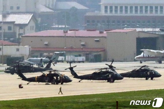 경기도 평택시 캠프 험프리스에 미군 헬기들이 계류돼 있다. /뉴스1 © News1 조태형 기자