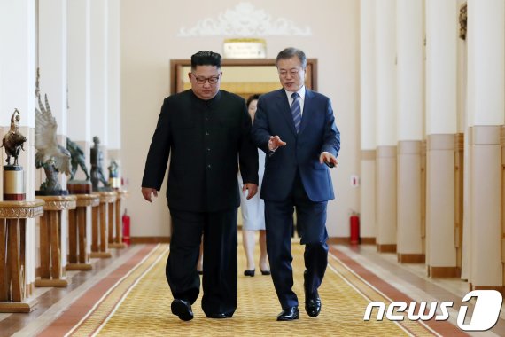 문재인 대통령과 김정은 국무위원장. 2018.9.19.평양사진공동취재단 © News1
