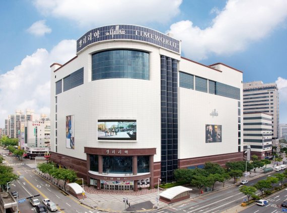 갤러리아백화점은 대전에 위치한 갤러리아백화점 타임월드 식품관이 3개월간의 리뉴얼 공사를 마치고, 14일 오픈한다고 밝혔다.