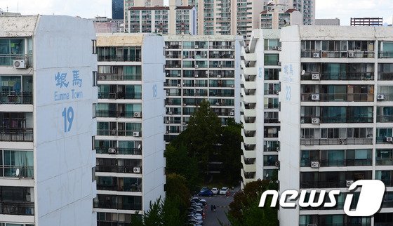 분양가상한제 '약발'…강남재건축 호가 수천만원 '뚝'