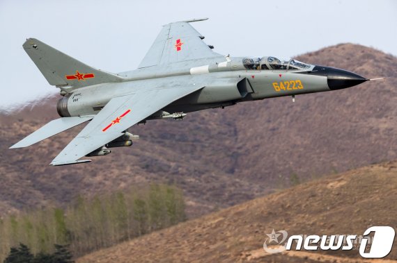 중국 공군의 JH-7 전투기 (차이나밀리터리온라인갈무리 ) © 뉴스1