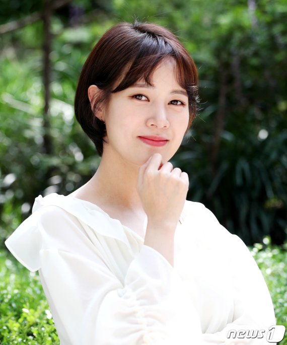 드라마 '60일, 지정생존자'에 출연중인 배우 최윤영이 20일 오후 서울 종로구 뉴스1 본사에서 인터뷰에 앞서 포즈를 취하고 있다. 2019.8.20/뉴스1 © News1 이동해 기자