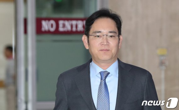 [단독]삼성·SK 발빠른 대처…지난달 '日포토레지스트' 수입 갑절↑