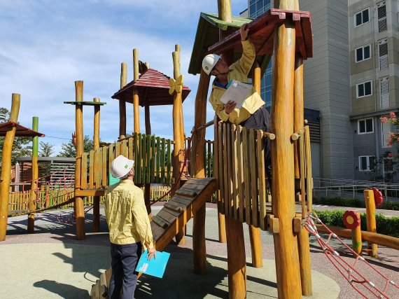 공무원연금공단이 추진하고 있는 전국 임대주택 어린이 놀이시설 특별점검