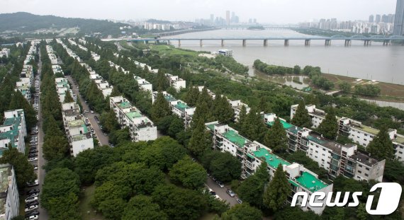 서울 서초구 반포주공1단지 모습.(자료사진)© News1 이승배 기자