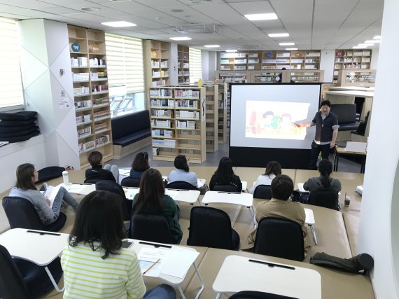 양주시 꿈나무도서관 ‘만화자료실’ 특강. 사진제공=양주시