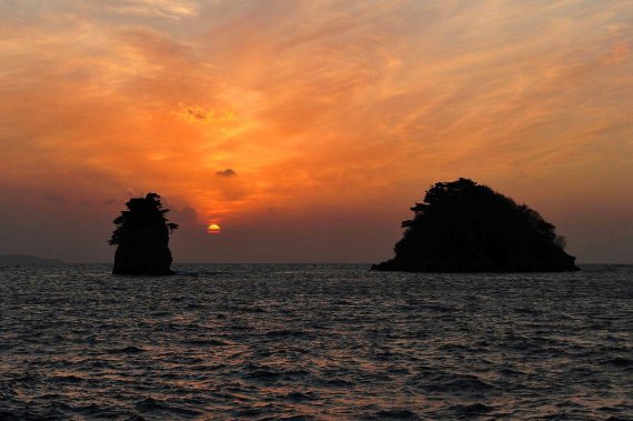 충남 태안 꽃지해수욕장 낙조는 서해안 비경 중 하나다.